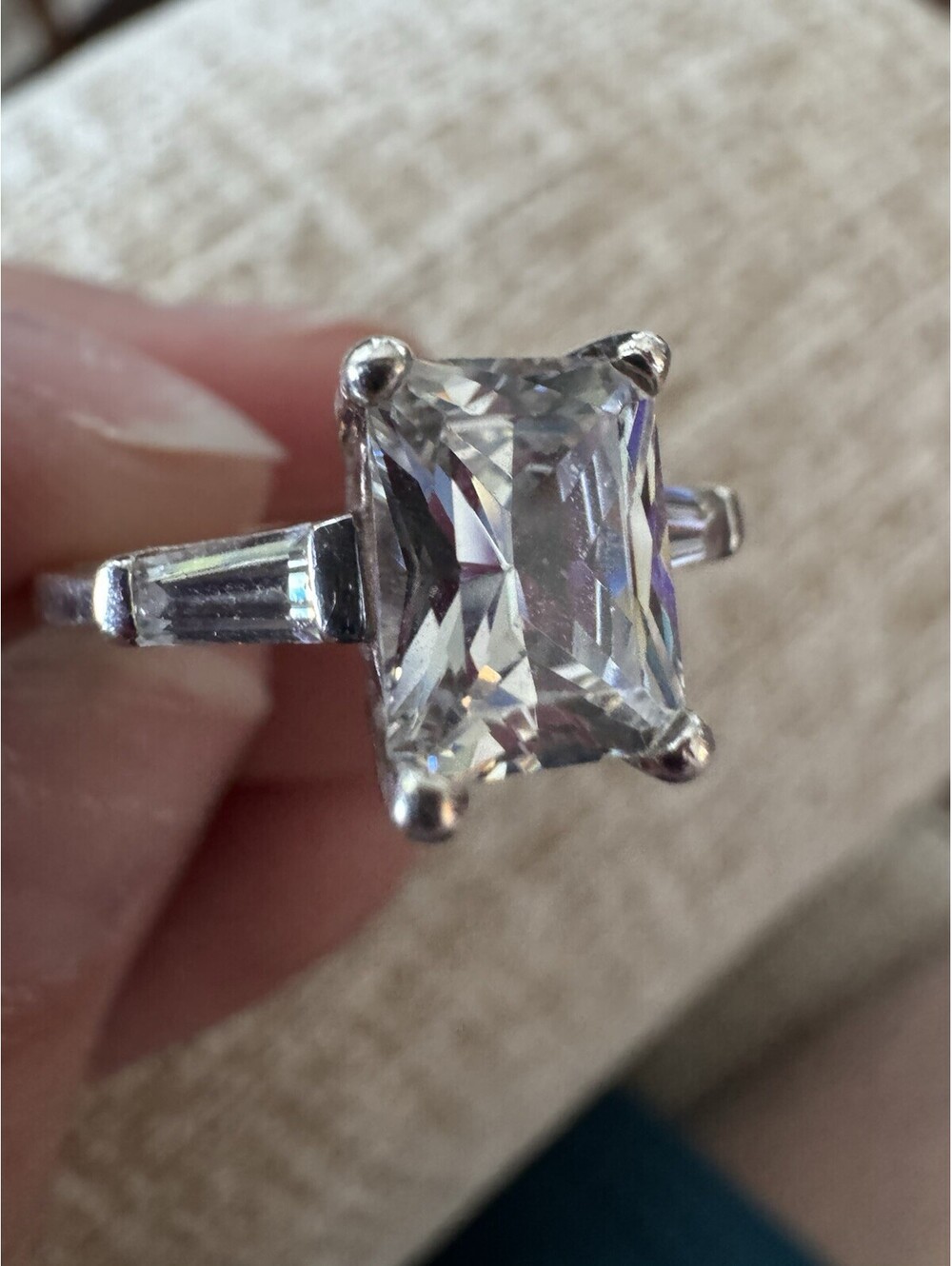 925 Sterling Silver Emerald Cut Simulated Travel Ring Size 8 - Picture 4 of 7